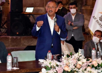 Özhaseki bayramlaşma programında Kayseri'deydi