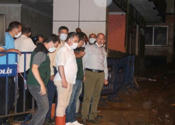 Rize'de riskli evler tahliye edildi