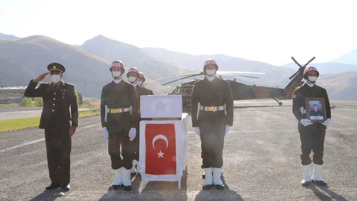 Şehit uzman çavuş için tören düzenlendi_