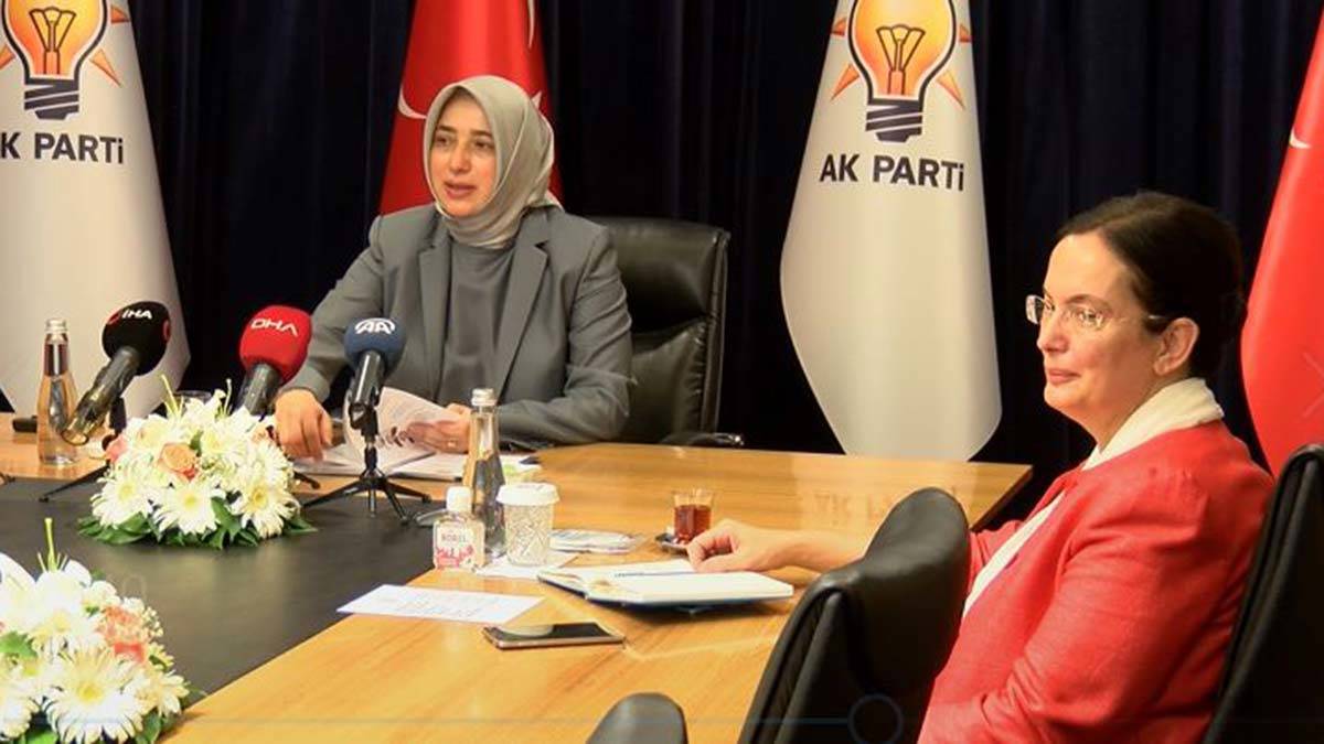 Siyasilerin bayramlaşmasında aşı çağrısı