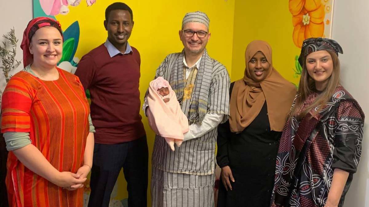 Somali'de 7 kez düşük yaptı Türkiye'de doğurdu