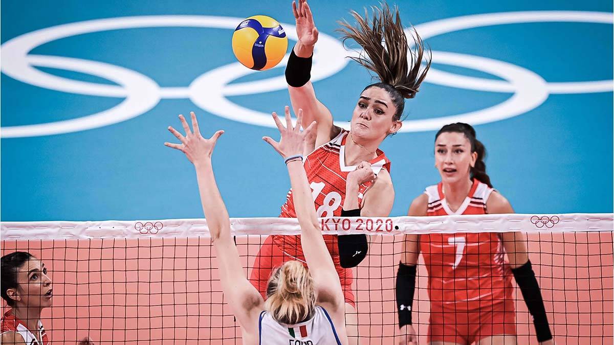 Tokyo'da Filenin Sultanları ilk yenilgisini aldı