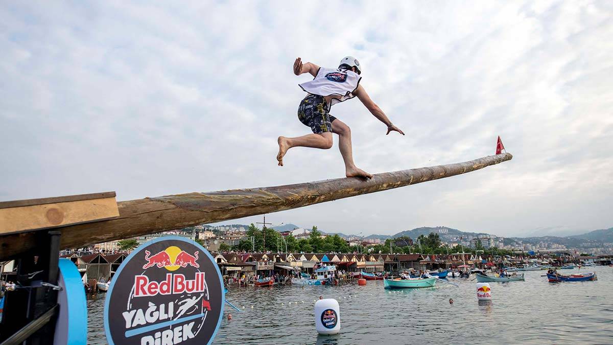 Trabzon'da Yağlı Direk Yarışları İlgi ile Karşılandı