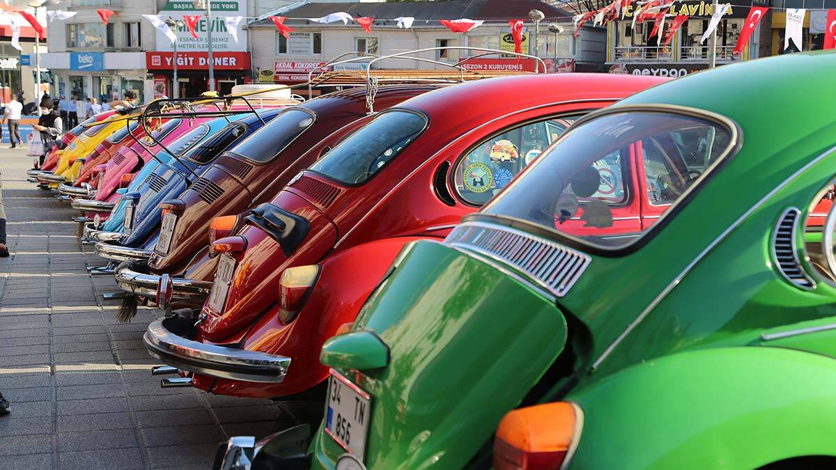 Klasik otomobil sergisinde nostalji rüzgarı esti