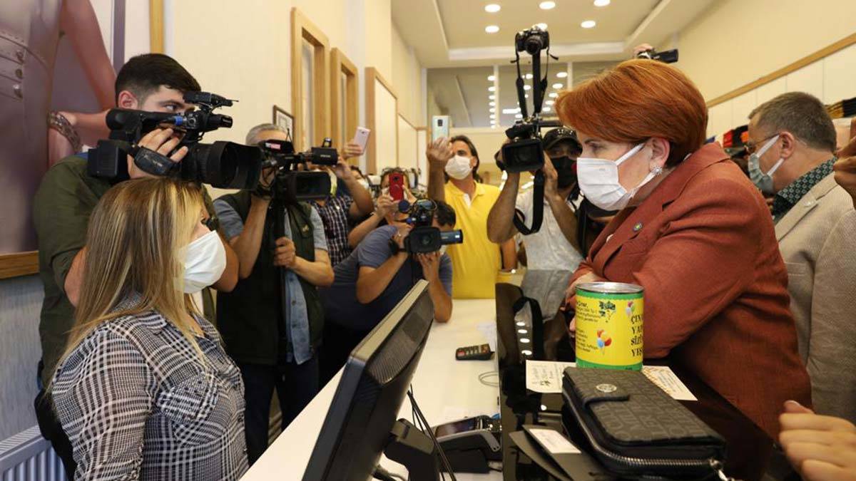 Akşener esnafın derdini dinledi