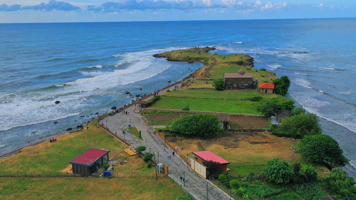 Altın post efsanesinin yaşandığı Yason Burnu’na ilgi