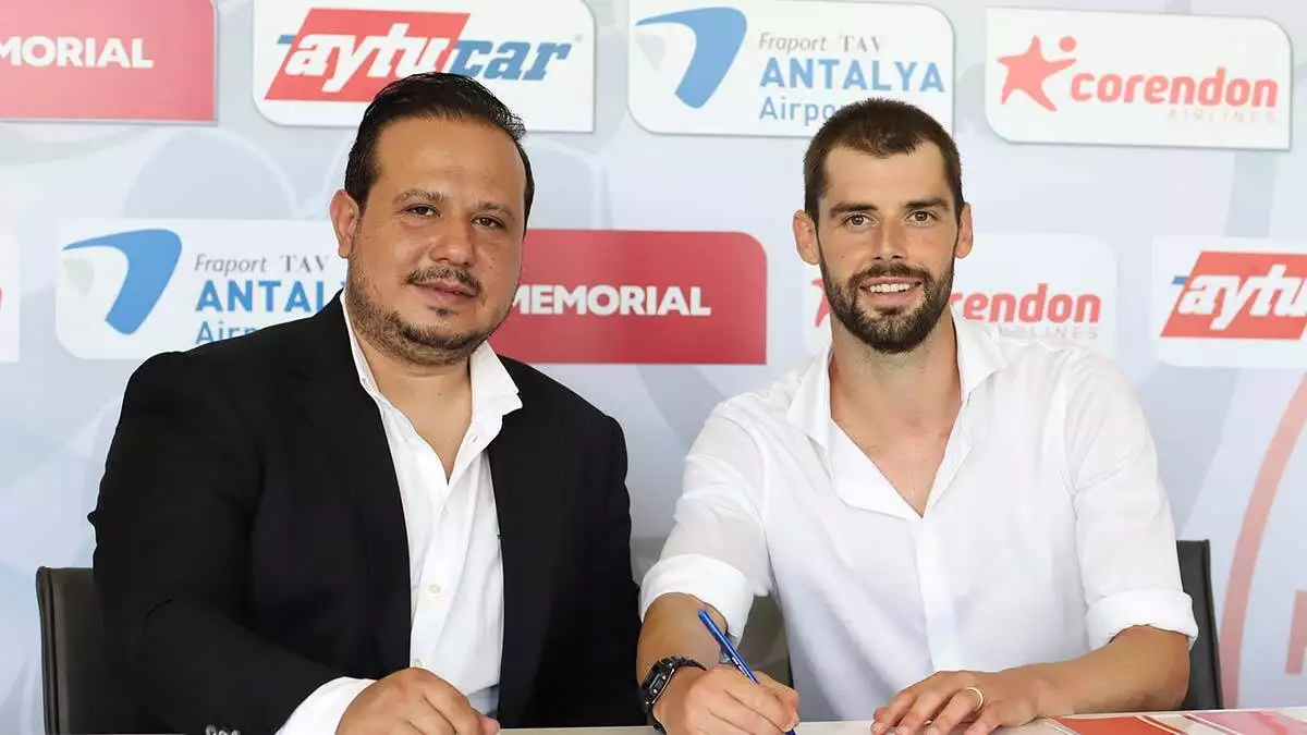 Antalyaspor andrea poli ile sözleşme imzaladı