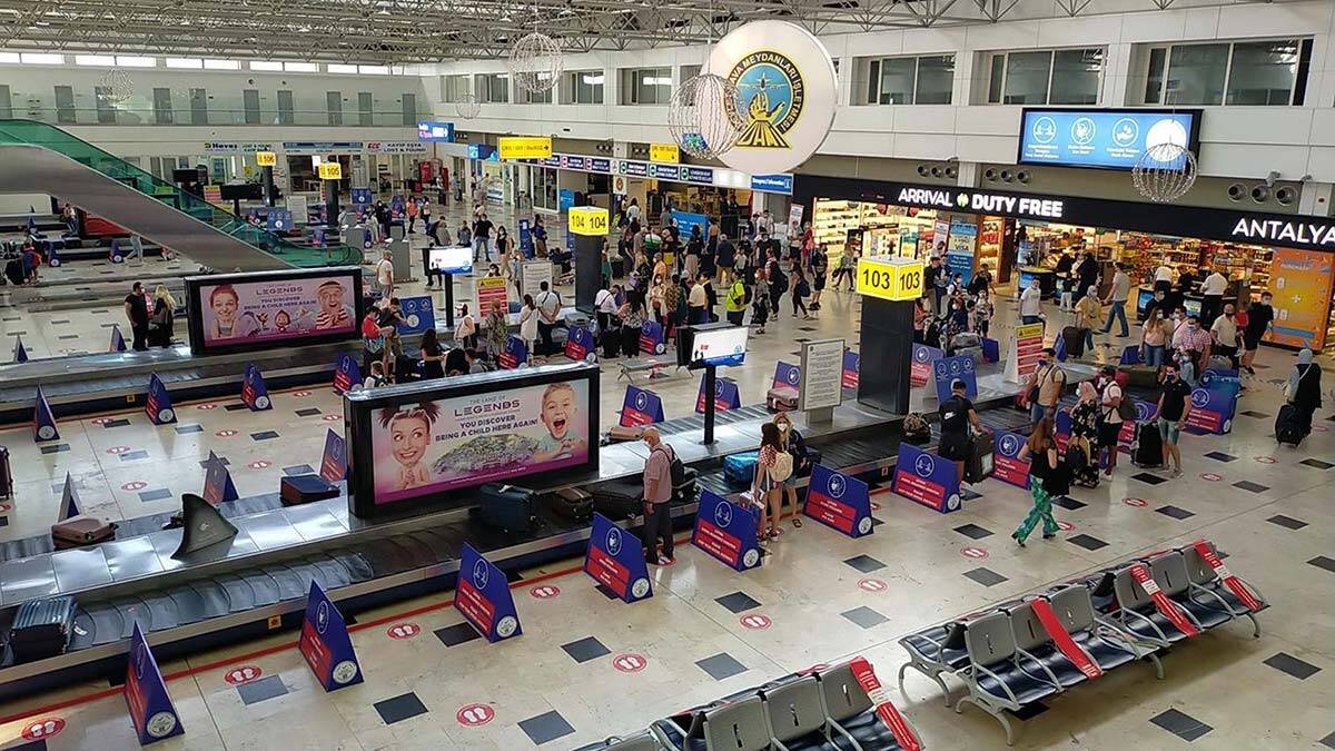 Hava yoluyla gelen turist, günlük 100 bini aştı