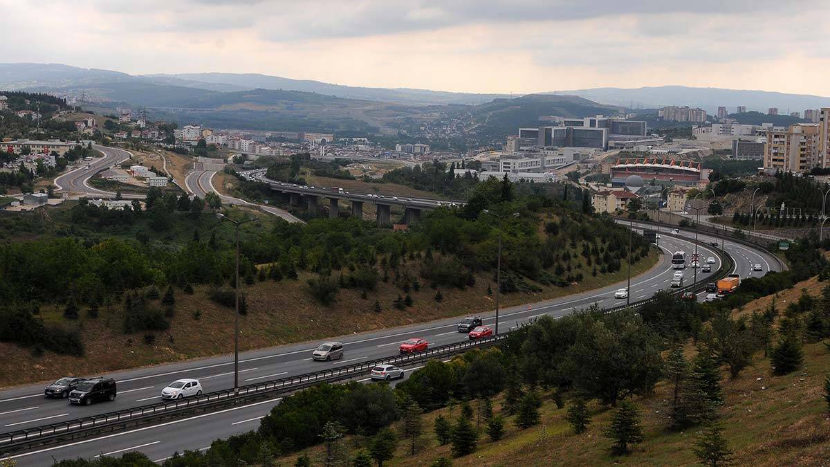 Kocaeli geçişinde trafik yoğun ve akıcı