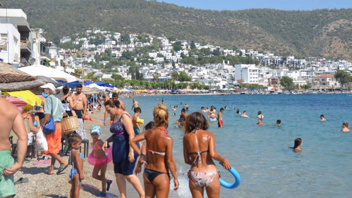 Tatilciler Bodrum'a akın etti