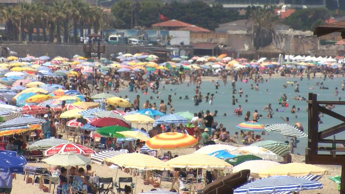 Çeşme'de bayram tatili yoğunluğu