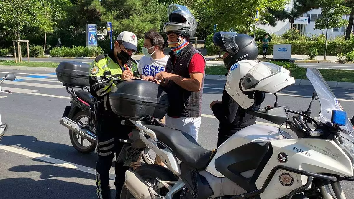 İstanbul'da motosikletlere denetim