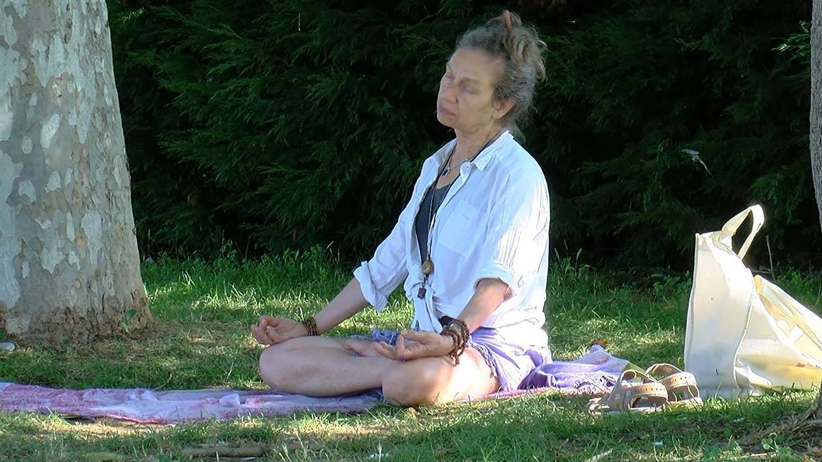 Caddebostan Sahili'ne akın ettiler