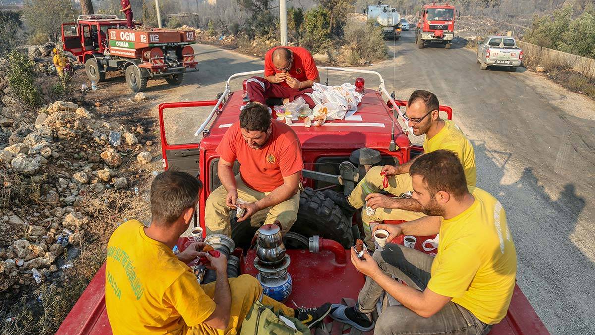 Manavgat'taki büyük yangın 3'üncü gününde