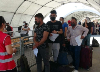 Öncüpınar Sınır Kapısı'ndan geçiş devam ediyor