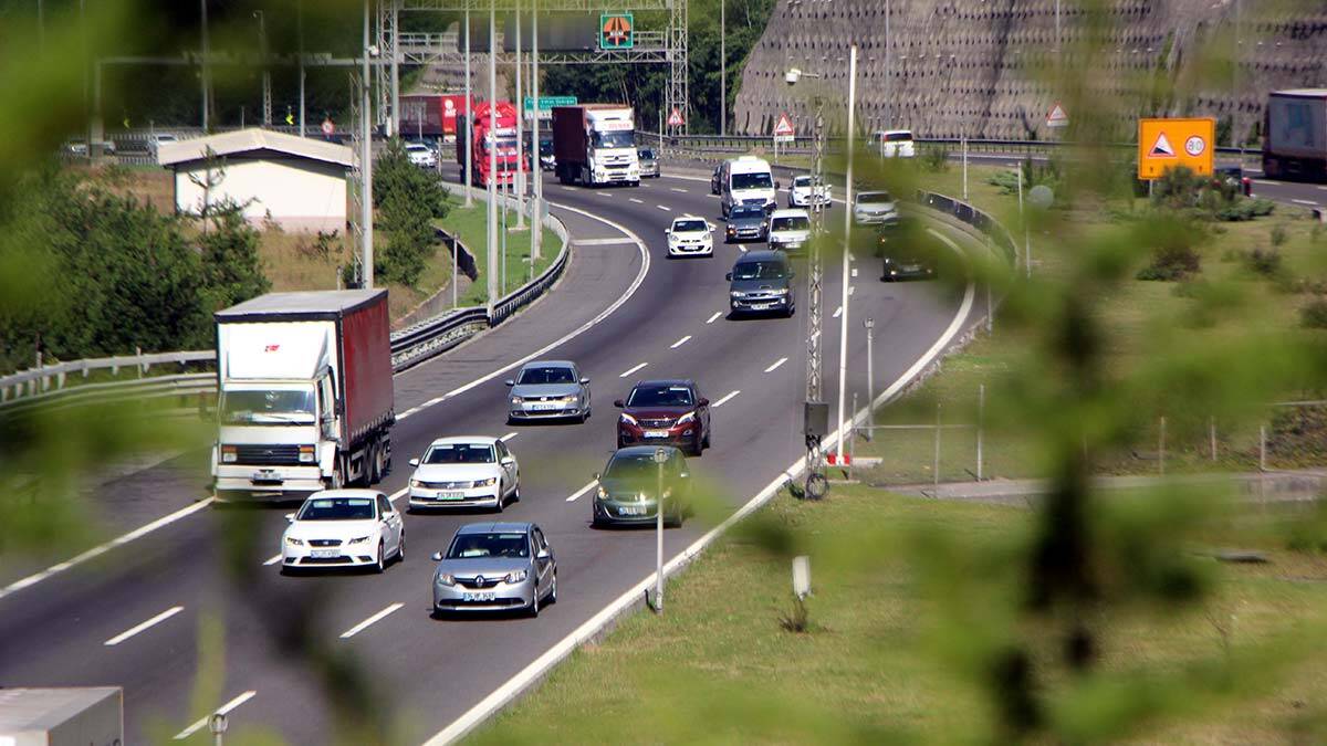 TEM Otoyolu Bolu geçişinde yoğunluk