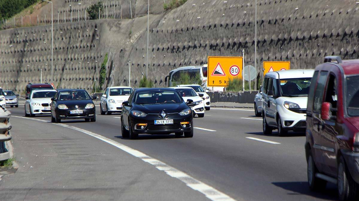 TEM Otoyolu Bolu geçişinde yoğunluk