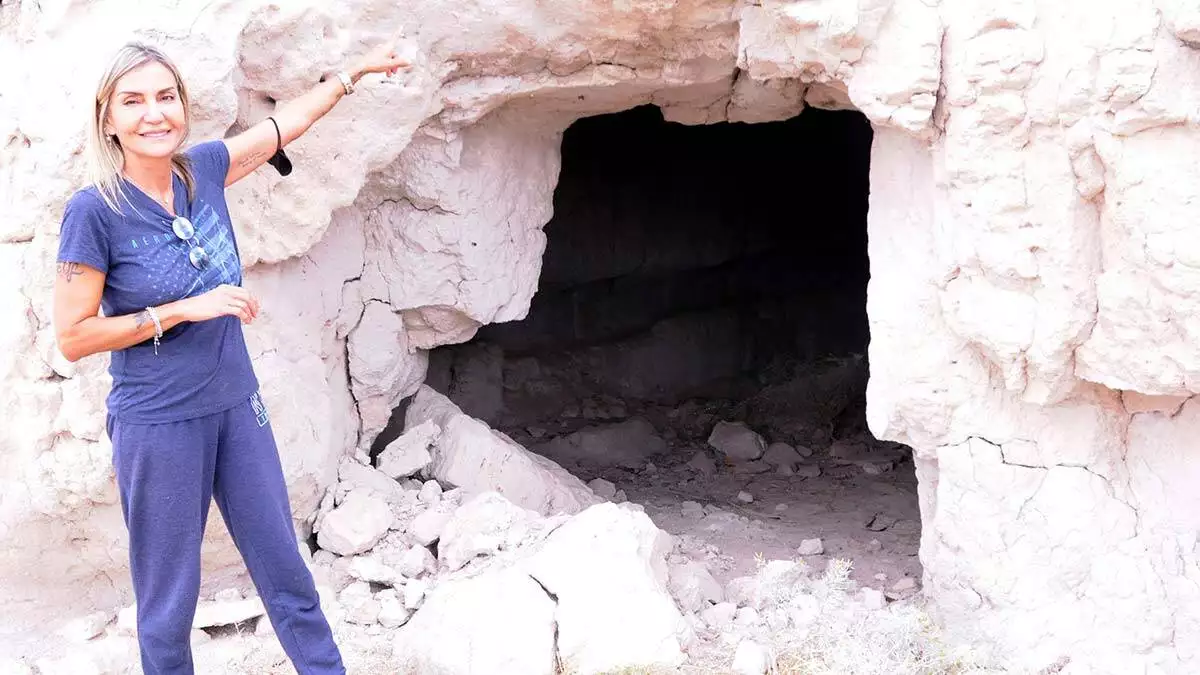 Tüf mağara tavanında fosil bulundu