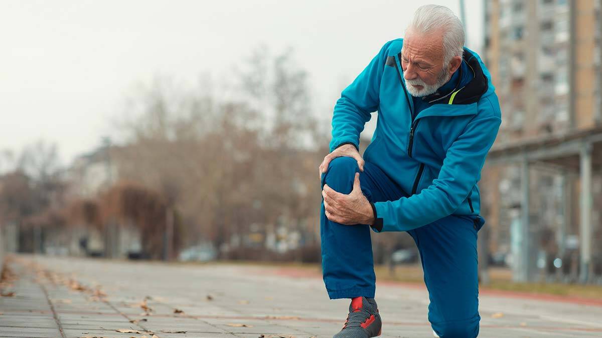 Ortopedi ve Travmatoloji Uzmanı Doç. Dr. Onur Kocadal menisküs yırtığı uyarısı yaptı, spor yapılan zeminin düzgün olması gerektiğini söyledi.