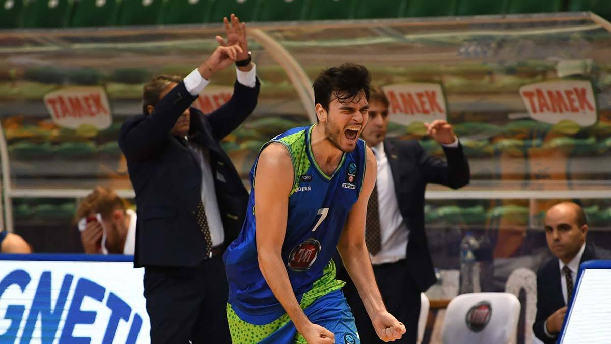 Yiğit Arslan yeniden TOFAŞ'ta