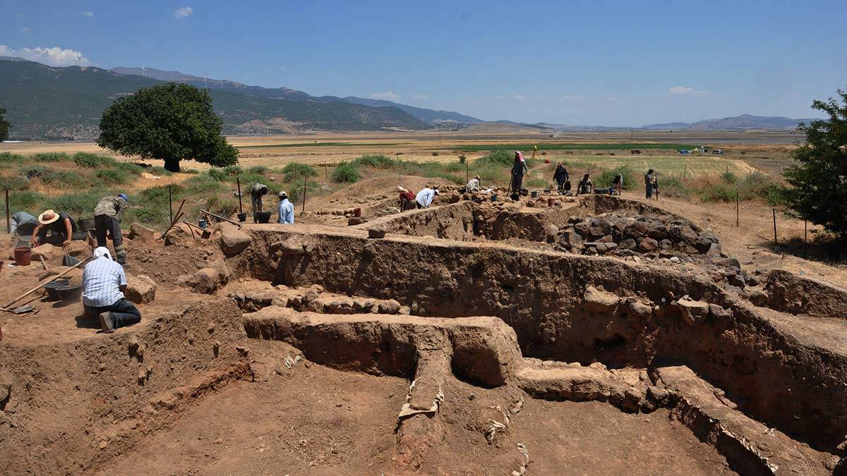 Orta Çağ dönemine ait eserler bulundu