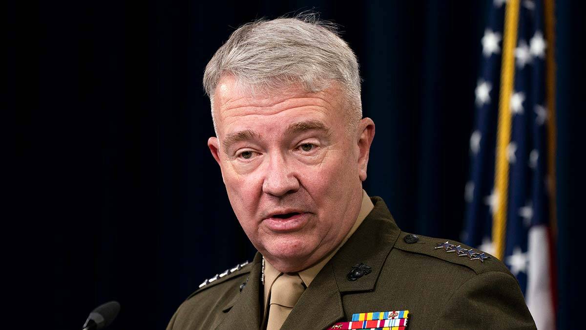 Amerikan Generali Mckenzie: Taliban ile irtibat halindeyiz. Saldıranı bulunca eyleme geçmeye hazırız. Bunu kim yaptıysa peşine düşeceğiz, gerekirse DEAŞ'a saldırırız.