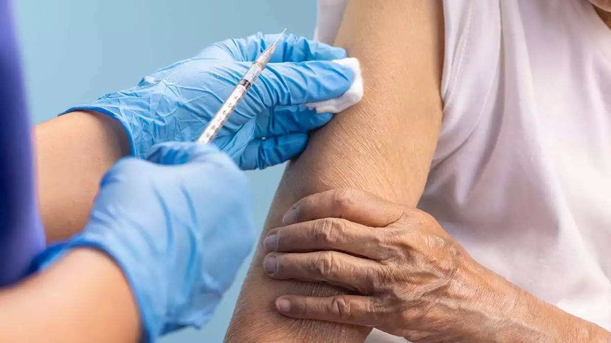24 saatte 1 milyondan fazla doz covid-19 aşısı