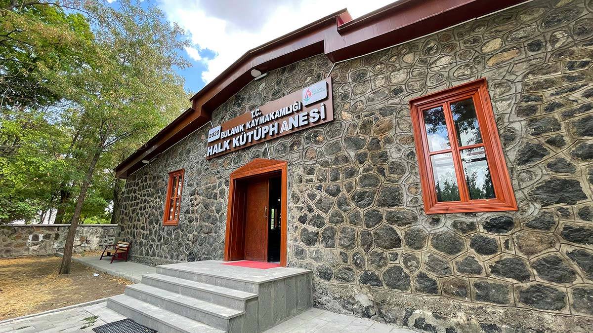 49 yıllık cezaevi kütüphaneye dönüştürüldü