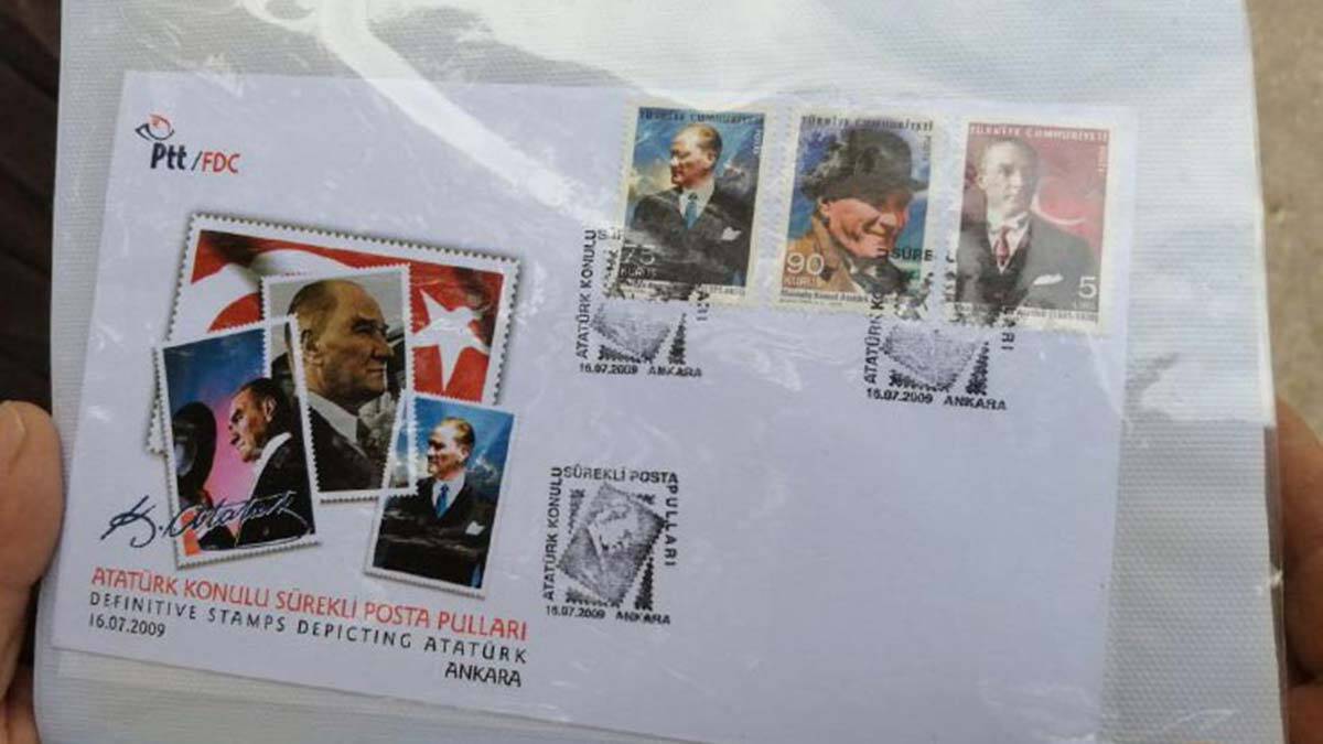 50 yılda 200 bin adet pul biriktirdi