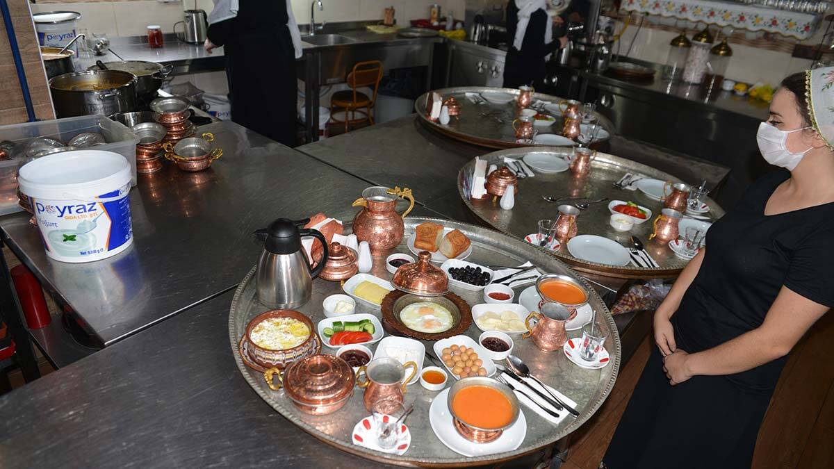 9 kişiyle kurulan dernek, 60 kadına istihdam sağlıyor