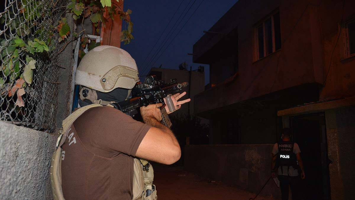 Adana'da torbacı operasyonu: 9 şüpheli gözaltında