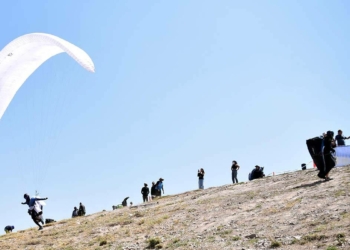 Ali Dağı Yamaç Paraşütü Mesafe Yarışması başladı