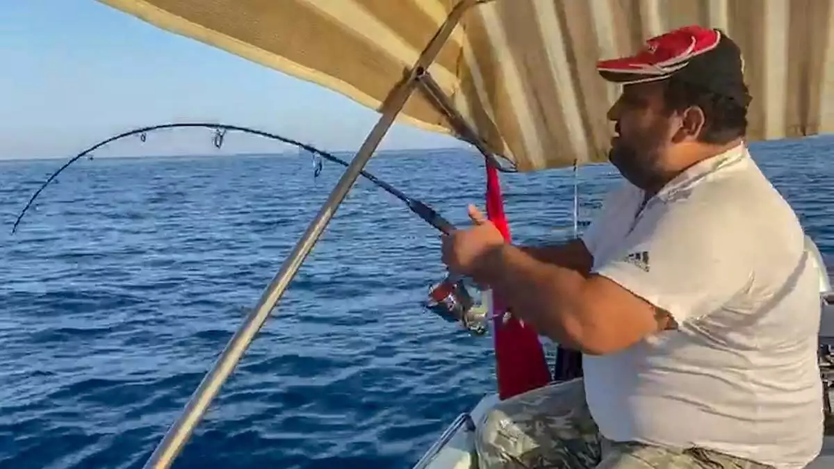 Amatör balıkçı 30 kilogramlık kuzu balığı yakaladı
