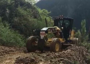 Artvin'de heyelan: 12 yerleşim yeri ulaşıma kapandı