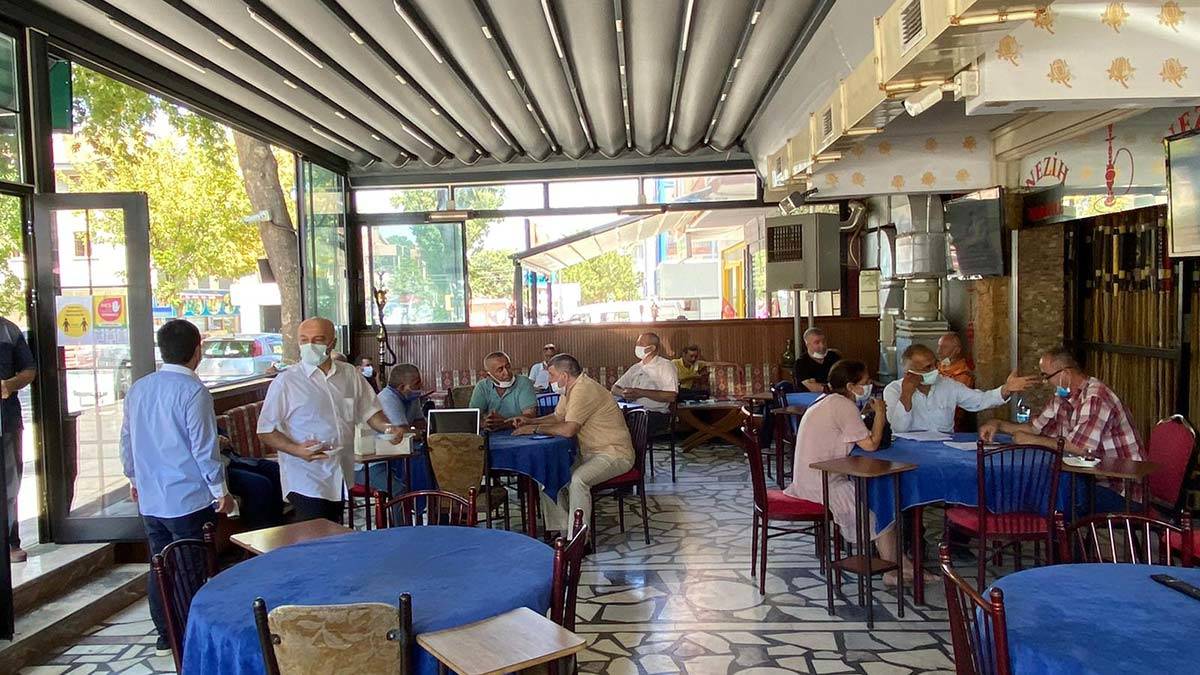 Aşısızların kahveye alınmaması uygulaması başladı