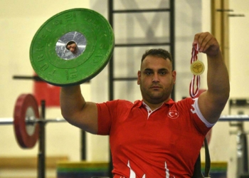 Avrupa şampiyonu annesinin son isteğini yerine getirdi