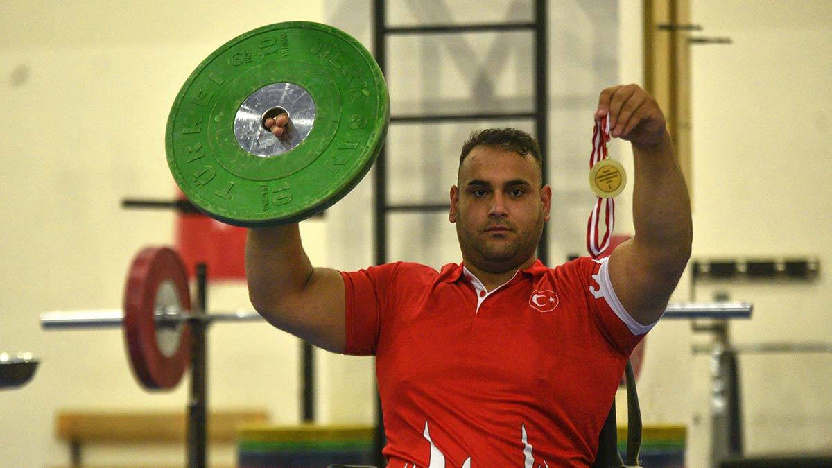 Avrupa şampiyonu annesinin son isteğini yerine getirdi