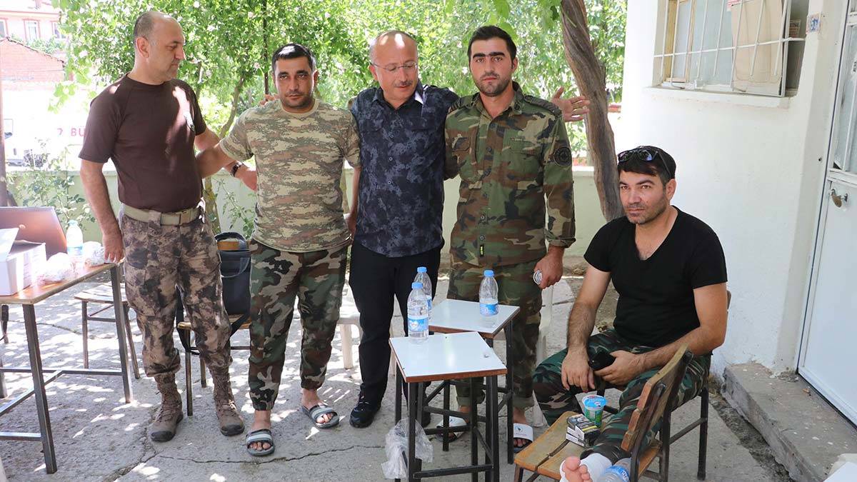 Azerbaycanlı itfaiyeciler: Kardeşliğimiz ebedidir