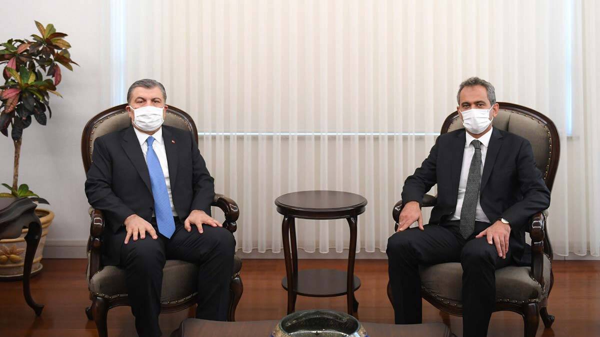 Bakan Koca'dan Milli Eğitim Bakanı Özer'e ziyaret