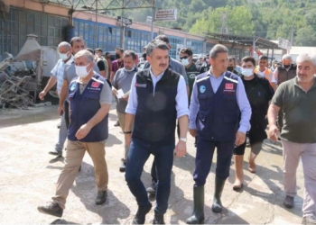Bakan Pakdemirli sel bölgesinde inceleme yaptı