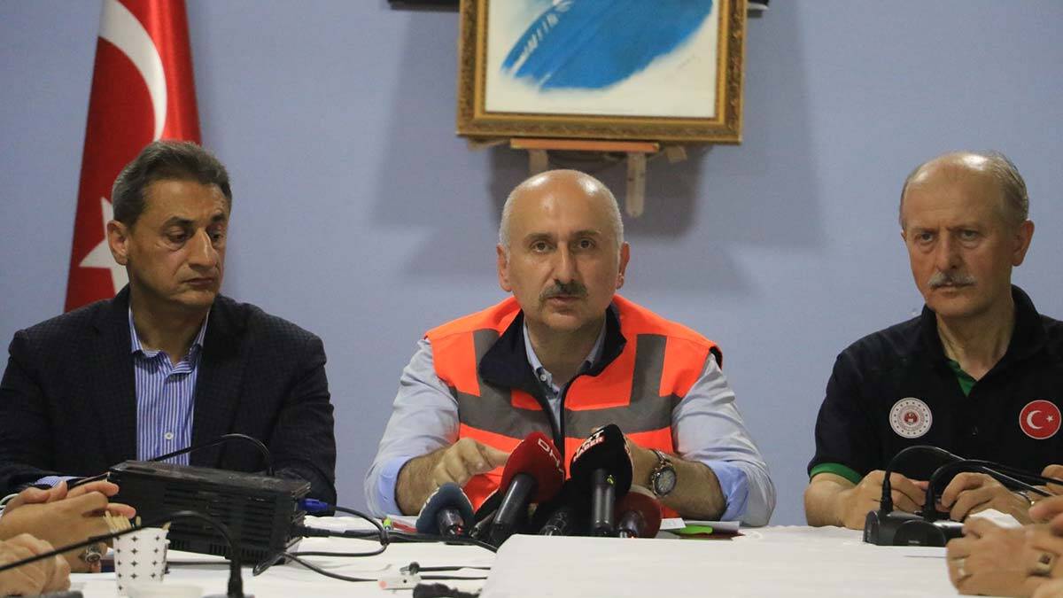 Bakan açıkladı: Sinop'ta selde 2 kişi hayatını kaybetti