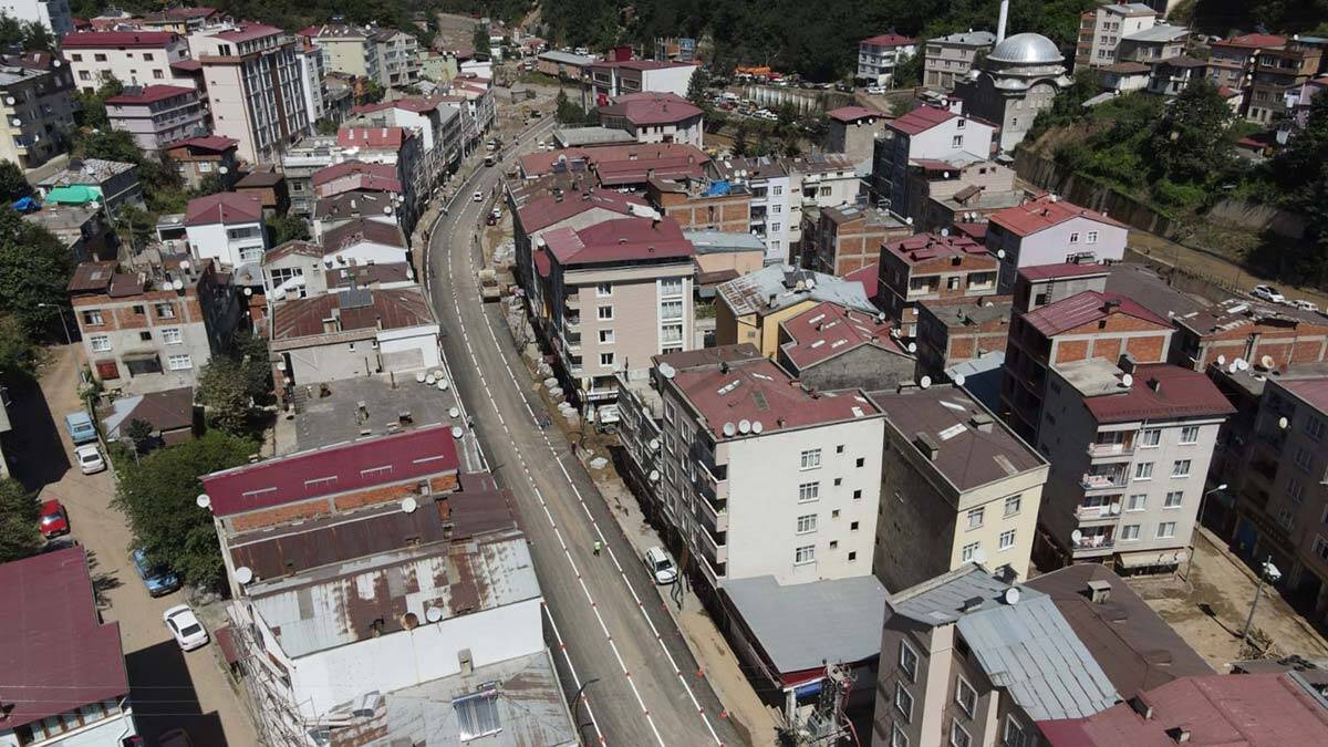 Bakan açıkladı: Afet bölgelerini hızla normale döndüreceğiz