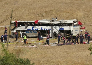 Balıkesir'de kaza: 14 ölü, 18 yaralı