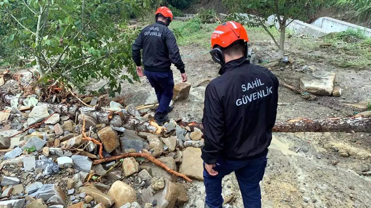 Bartinda selde kaybolan yasli kadini araniyor - öne çıkan - haberton