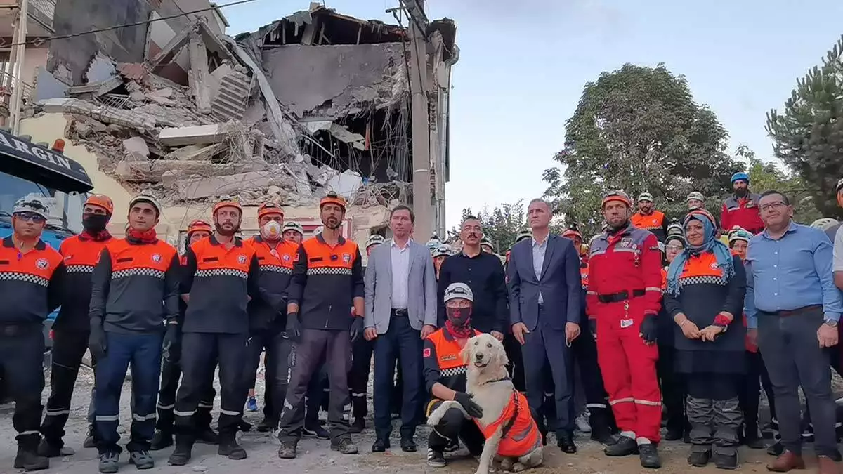 Bursada deprem tatbikatinda 4 katli bina yikildi 2 - yerel haberler - haberton