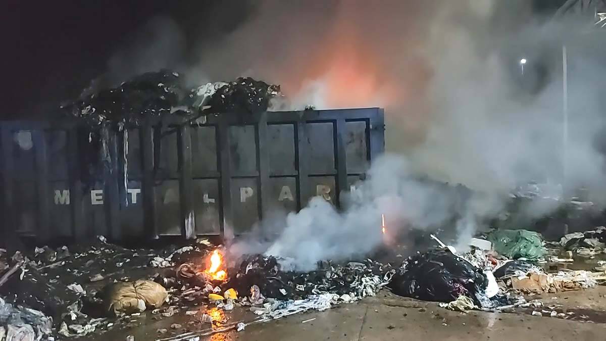 Bursa'da geri dönüşüm tesisinde yangın