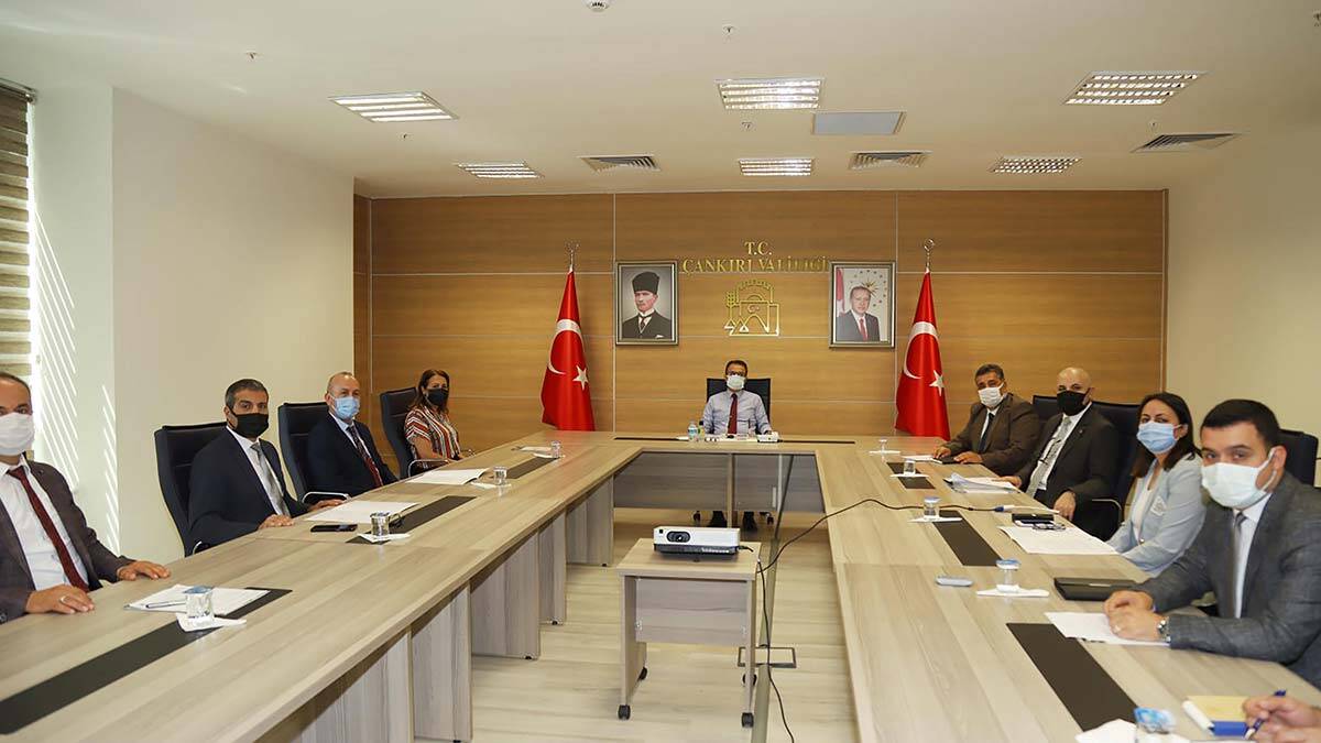 Çankırı Valisi: Covid-19 nedeniyle ölümler artıyor