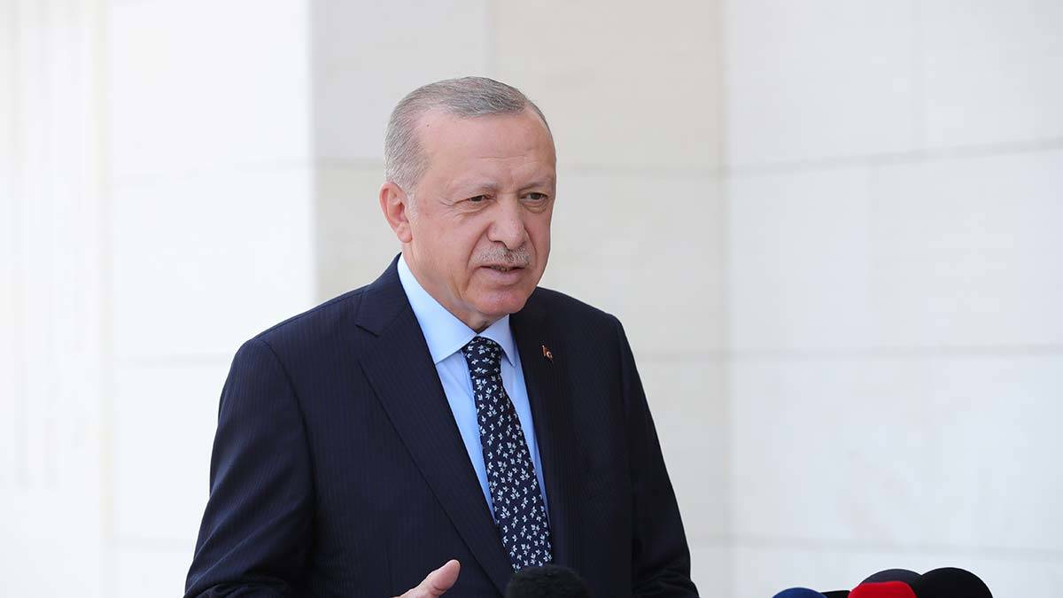 Cumhurbaşkanı Hırvat ve Tunuslu mevkidaşı ile görüştü