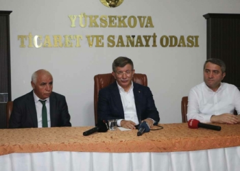 Davutoğlu: Büyük bir ekonomik sorun yaşıyoruz