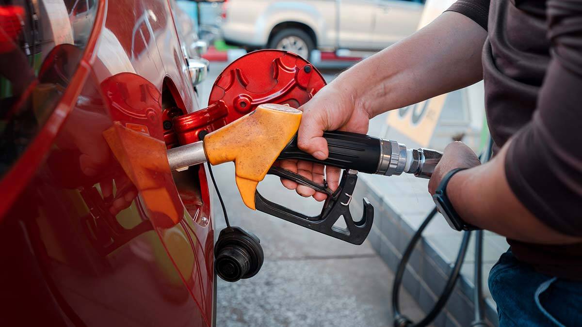 Denizli'de bidon ve şişeyle akaryakıt satışına yasak